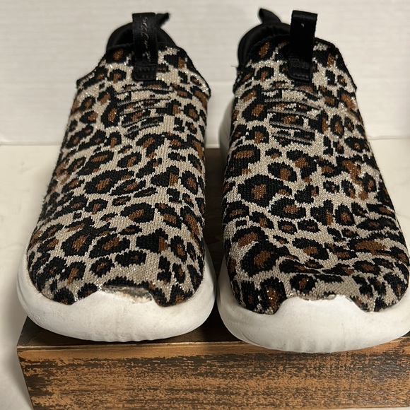 Sketchers Air Cooled Memory Foam Sneaker - Picture 2 of 11